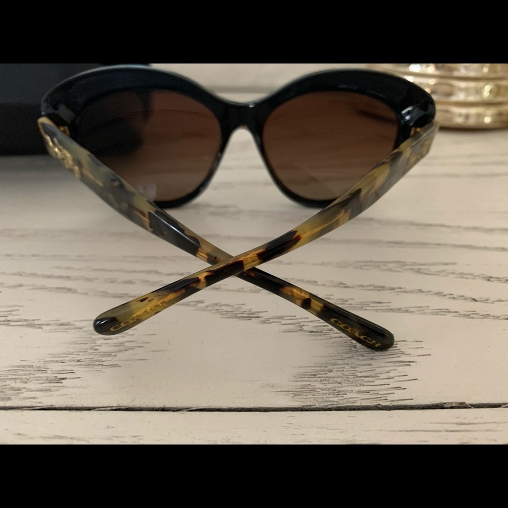 Coach sunglasses - Picture 3 of 8